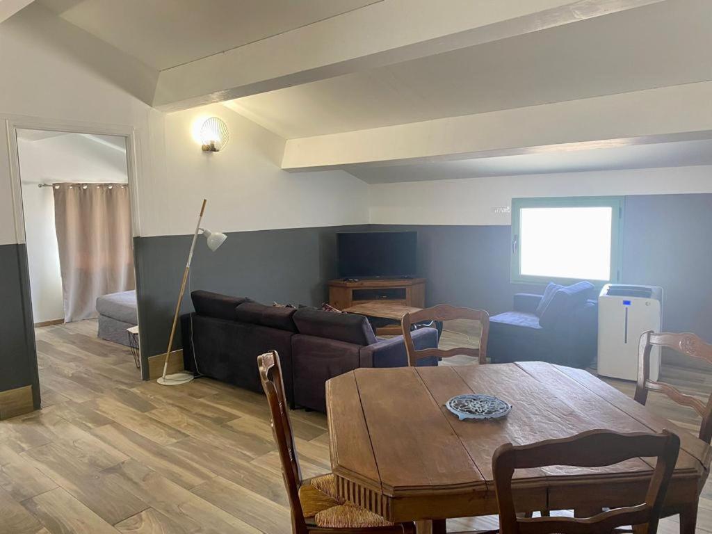 Residence Antonia Appartements Avec Piscine Commune - Centre Ville Calvi Calvi  Kültér fotó