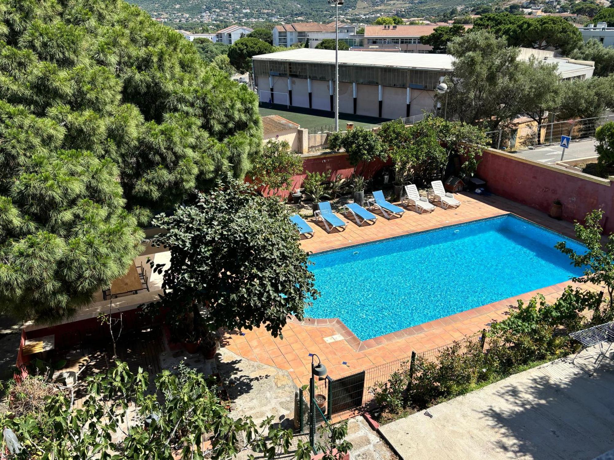 Residence Antonia Appartements Avec Piscine Commune - Centre Ville Calvi Calvi  Kültér fotó